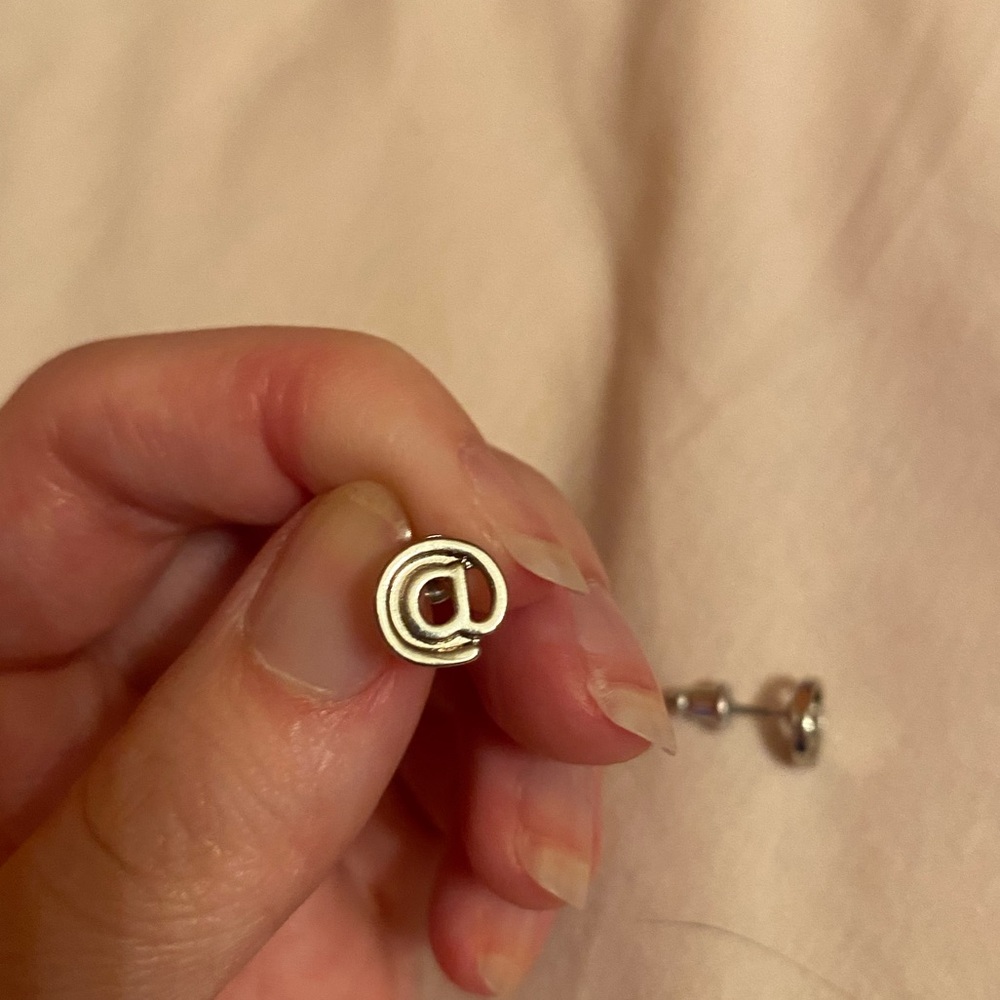 @ earrings studs - Picture 2 of 3